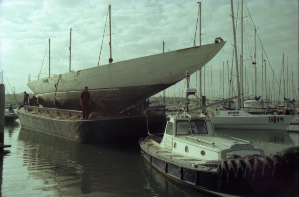 barge1.jpg