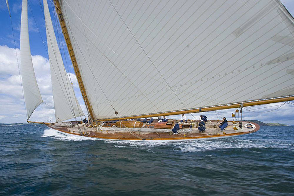 Mariquita on starboard on a windy day